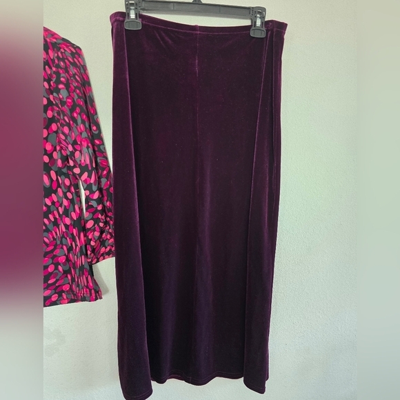 2Piece New Jonden Blouse & Studio Velvety Skirt Both Size Large Paired Together - Picture 10 of 12